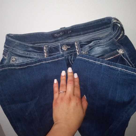 Like New Mid-Rise Boot Miss Me Jeans - Picture 3 of 5